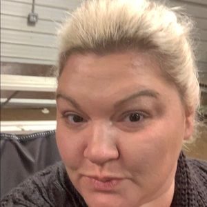 Meet your Posher, Alison